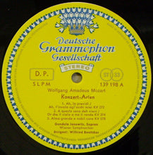 Load image into Gallery viewer, Gundula Janowitz, Wolfgang Amadeus Mozart, Wiener Symphoniker, Wilfried Boettcher : Konzert-Arien von Wolfgang Amadeus Mozart (LP, Album)