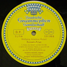 Load image into Gallery viewer, Gundula Janowitz, Wolfgang Amadeus Mozart, Wiener Symphoniker, Wilfried Boettcher : Konzert-Arien von Wolfgang Amadeus Mozart (LP, Album)