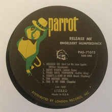 Laden Sie das Bild in den Galerie-Viewer, Engelbert Humperdinck : Release Me (LP, Album)