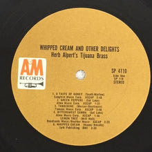 Laden Sie das Bild in den Galerie-Viewer, Herb Alpert's Tijuana Brass* : Whipped Cream & Other Delights (LP, Album, RP, Ter)
