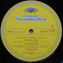 Load image into Gallery viewer, Siegfried Behrend, Antonio Vivaldi, Ferdinando Carulli, Mauro Giuliani (2) : Altitalienische Gitarrenkonzerte (LP)