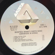 Laden Sie das Bild in den Galerie-Viewer, Manfred Mann's Earth Band : Somewhere In Afrika (LP, Album)