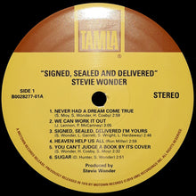 Laden Sie das Bild in den Galerie-Viewer, Stevie Wonder : Signed Sealed & Delivered (LP, Album, RE)