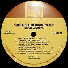 Laden Sie das Bild in den Galerie-Viewer, Stevie Wonder : Signed Sealed & Delivered (LP, Album, RE)