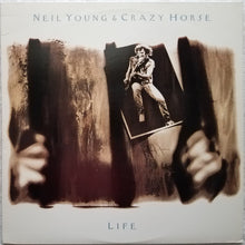 Laden Sie das Bild in den Galerie-Viewer, Neil Young & Crazy Horse : Life (LP, Album, Spe)