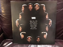 Laden Sie das Bild in den Galerie-Viewer, War : Greatest Hits (LP, Comp)