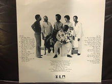 Laden Sie das Bild in den Galerie-Viewer, War : Greatest Hits (LP, Comp)