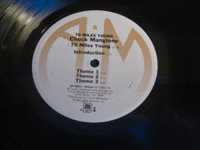 Laden Sie das Bild in den Galerie-Viewer, Chuck Mangione : 70 Miles Young (LP, Album)