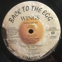 Laden Sie das Bild in den Galerie-Viewer, Wings (2) : Back To The Egg (LP, Album)