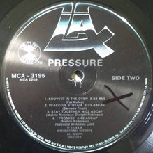 Laden Sie das Bild in den Galerie-Viewer, Pressure (19) : Pressure (LP, Album, Glo)