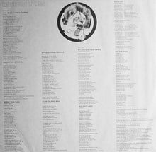 Laden Sie das Bild in den Galerie-Viewer, British Lions : British Lions (LP, Album, Pit)