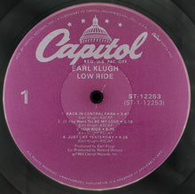 Laden Sie das Bild in den Galerie-Viewer, Earl Klugh : Low Ride (LP, Album, Jac)
