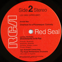 Charger l'image dans la galerie, Richard Rodney Bennett / Arnold Bax / Lennox Berkeley - Igor Buketoff Conducting The Royal Philharmonic Orchestra : Symphony No. 1 / Overture To A Picaresque Comedy / Divertimento (LP, RE, Ind)