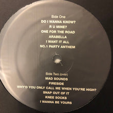 Laden Sie das Bild in den Galerie-Viewer, Arctic Monkeys : AM (LP, Album, RE, Gat)