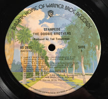 Laden Sie das Bild in den Galerie-Viewer, The Doobie Brothers : Stampede (LP, Album, Gat)