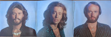 Laden Sie das Bild in den Galerie-Viewer, Bee Gees : Bee Gees Greatest (2xLP, Comp, Tri)