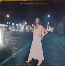 Laden Sie das Bild in den Galerie-Viewer, Emmylou Harris : Evangeline (LP, Album, Club, Ter)