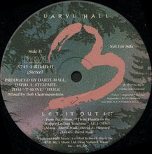 Laden Sie das Bild in den Galerie-Viewer, Daryl Hall : Foolish Pride (12", Promo)