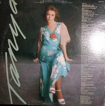 Laden Sie das Bild in den Galerie-Viewer, Tanya Tucker : Here's Some Love (LP, Album, Pin)