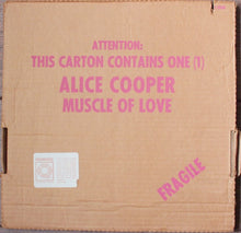 Laden Sie das Bild in den Galerie-Viewer, Alice Cooper : Muscle Of Love (LP, Album, Quad, CD-)
