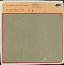 Charger l'image dans la galerie, Bob Marley vs. Funkstar De Luxe : Sun Is Shining (12")