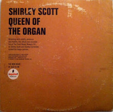 Laden Sie das Bild in den Galerie-Viewer, Shirley Scott : Queen Of The Organ (LP, Album, RE)
