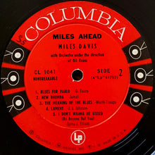 Laden Sie das Bild in den Galerie-Viewer, Miles Davis + 19 - Orchestra Under The Direction Of Gil Evans : Miles Ahead (LP, Album, Mono, Sai)