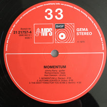Laden Sie das Bild in den Galerie-Viewer, Jimmy Raney / Richard Davis (2) / Alan Dawson : Momentum (LP, Album, Gat)