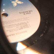Laden Sie das Bild in den Galerie-Viewer, The Babys : Broken Heart (LP, Album, San)