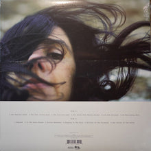 Laden Sie das Bild in den Galerie-Viewer, PJ Harvey : Let England Shake (LP, Album)