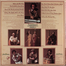 Laden Sie das Bild in den Galerie-Viewer, Sergio Mendes And Brasil '77* : Love Music (LP, Album)