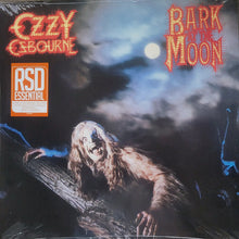 Laden Sie das Bild in den Galerie-Viewer, Ozzy Osbourne : Bark At The Moon (LP, Album, RSD, RE, Blu)