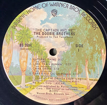 Laden Sie das Bild in den Galerie-Viewer, The Doobie Brothers : The Captain And Me (LP, Album, RP, Gat)