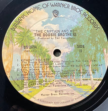 Laden Sie das Bild in den Galerie-Viewer, The Doobie Brothers : The Captain And Me (LP, Album, RP, Gat)