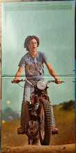 Laden Sie das Bild in den Galerie-Viewer, Arlo Guthrie : Running Down The Road (LP, Album, RE, Gat)