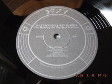 Laden Sie das Bild in den Galerie-Viewer, Milt Jackson & Ray Charles : The Meeting Of The Soul Brothers (2xLP, Comp, RE)