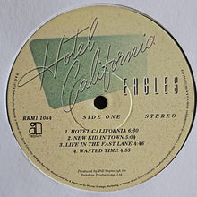 Laden Sie das Bild in den Galerie-Viewer, Eagles : Hotel California (LP, Album, RE, RP, Gat)