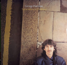 Laden Sie das Bild in den Galerie-Viewer, George Harrison : Somewhere In England (LP, Album, RE)