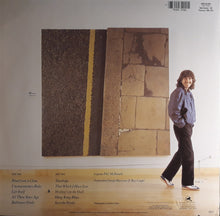 Laden Sie das Bild in den Galerie-Viewer, George Harrison : Somewhere In England (LP, Album, RE)