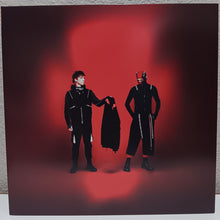 Laden Sie das Bild in den Galerie-Viewer, Twenty One Pilots : Breach (LP, Album, Red)