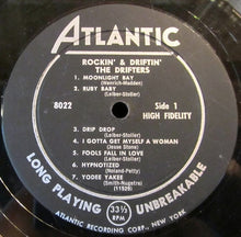 Laden Sie das Bild in den Galerie-Viewer, The Drifters : Rockin' & Driftin' (LP, Album)