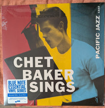 Laden Sie das Bild in den Galerie-Viewer, Chet Baker : Chet Baker Sings (LP, Album, RE)