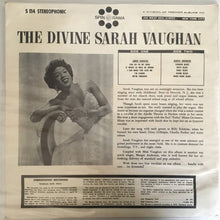 Laden Sie das Bild in den Galerie-Viewer, Sarah Vaughan With Margie Anderson : The Divine Sarah Vaughan Sings (LP)