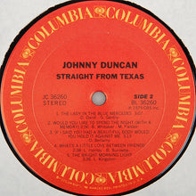 Laden Sie das Bild in den Galerie-Viewer, Johnny Duncan (3) : Straight From Texas (LP)