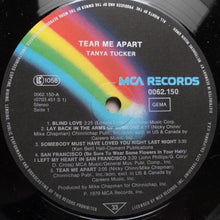 Laden Sie das Bild in den Galerie-Viewer, Tanya Tucker : Tear Me Apart (LP)