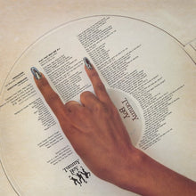 Laden Sie das Bild in den Galerie-Viewer, G.L.O.B.E. & Whiz Kid : Play That Beat Mr. D.J. (12")