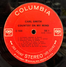 Laden Sie das Bild in den Galerie-Viewer, Carl Smith (3) : Country On My Mind (LP, Album)