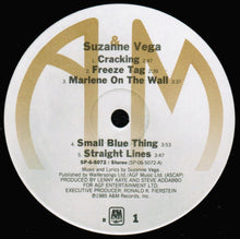 Laden Sie das Bild in den Galerie-Viewer, Suzanne Vega : Suzanne Vega (LP, Album, R -)
