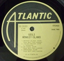 Laden Sie das Bild in den Galerie-Viewer, Geils* : Monkey Island (LP, Album, PR )