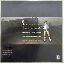 Laden Sie das Bild in den Galerie-Viewer, Linda Ronstadt : Living In The USA (LP, Album, PRC)